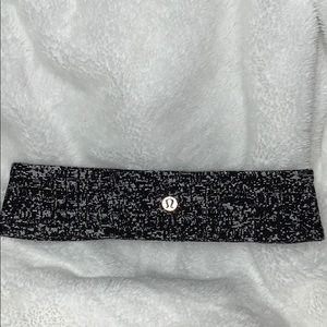 Black and silver speckled lululemon headband